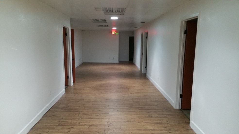 More Photos Of 309 Hickory St, Abilene Office For Lease