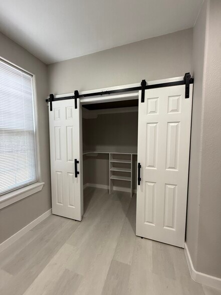 More Photos Of 17404 Reiss Trl, New Caney Apartments For Sale