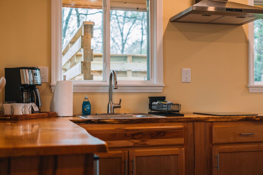 More Photos Of 250 Wood Thrush Lane, Rogers Specialty For Sale