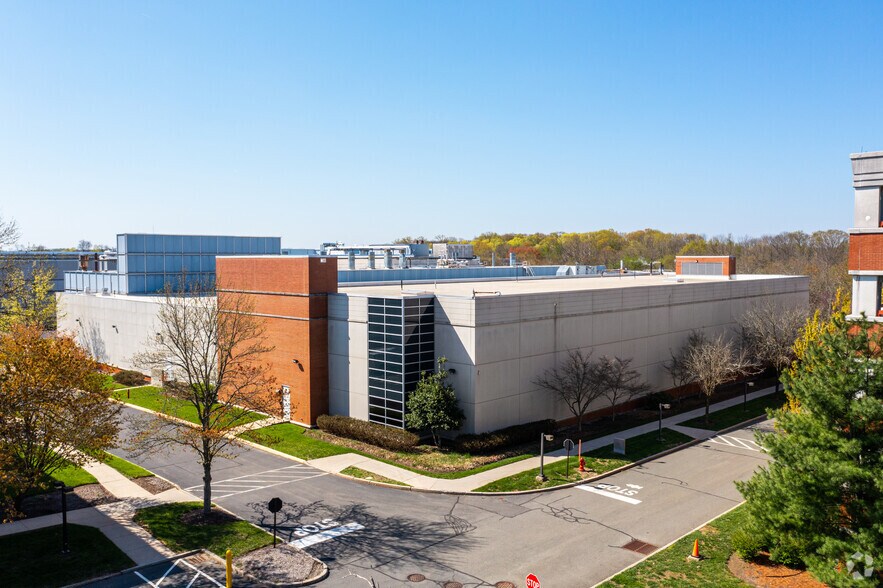 More Photos Of 311 Pennington Rocky Hill Rd, Pennington Research And Development For Lease