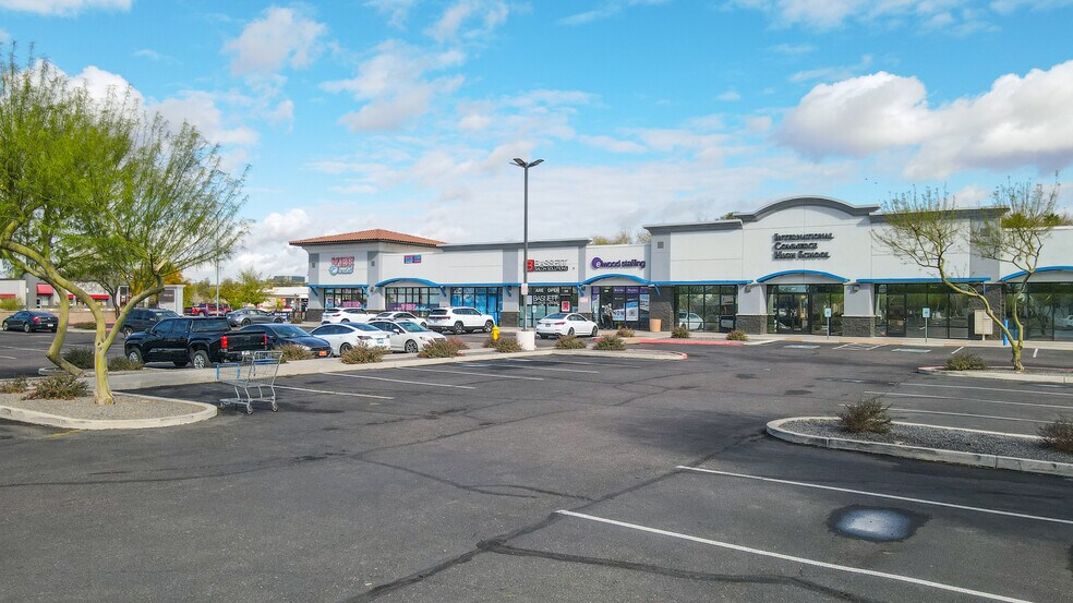 More Photos Of 1903 S Country Club Dr, Mesa Freestanding For Lease