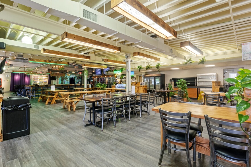 More Photos Of 7909 High School Rd, Elkins Park Restaurant For Lease