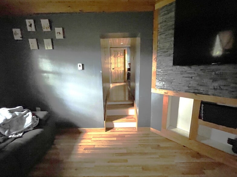 More Photos Of 19 Mason Corner Rd, Saint Albans Multifamily For Sale