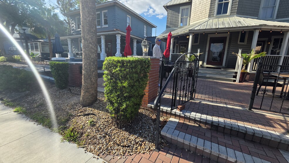 More Photos Of 310 E Tarpon Ave, Tarpon Springs Storefront Retail Residential For Sale