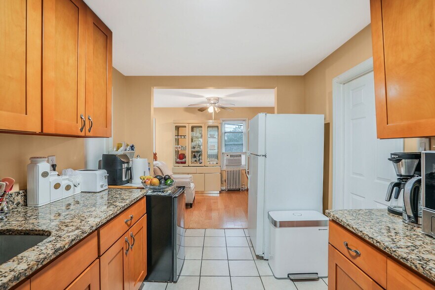 More Photos Of 1000 Stewart Ave, Bethpage Storefront Retail Residential For Sale