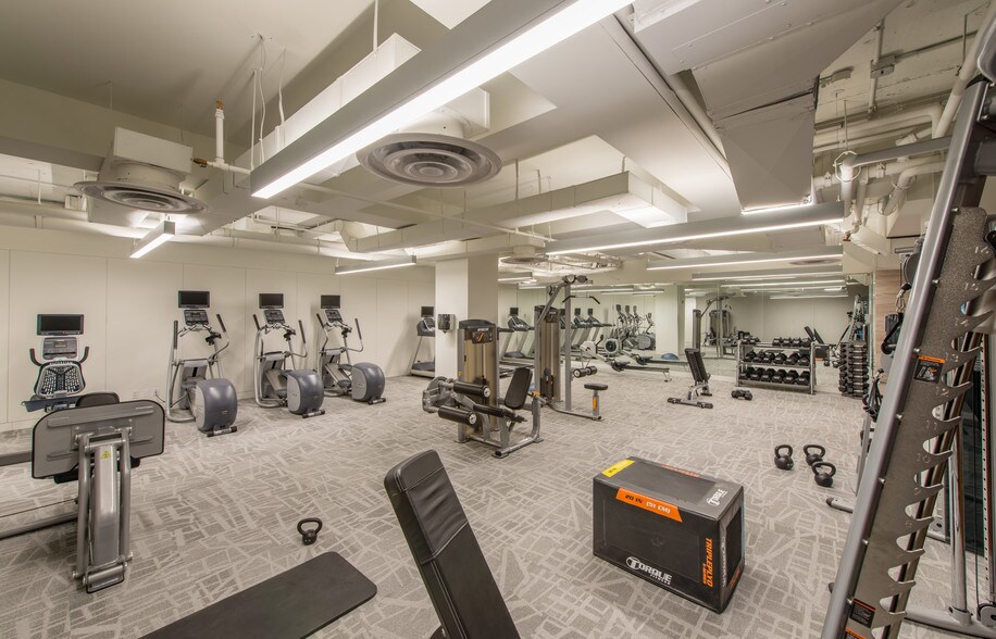 More Photos Of 1130 Connecticut Ave NW, Washington Office For Lease