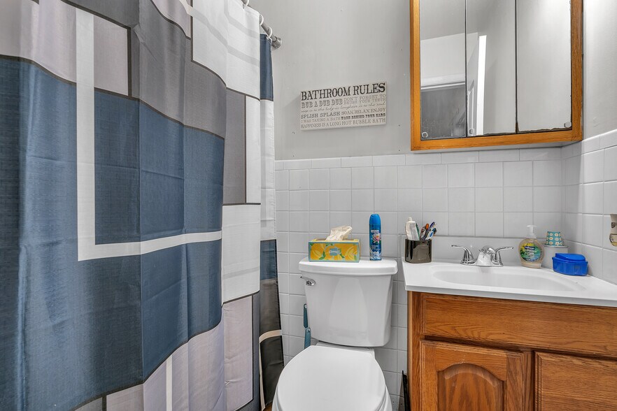 More Photos Of 100 E Market St, Piper City Apartments For Sale