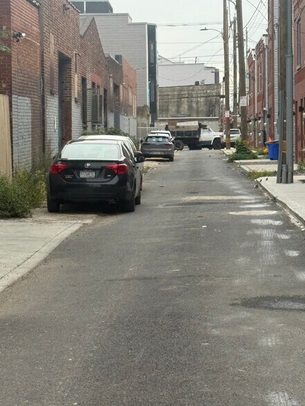 More Photos Of 2728-2734 Federal St, Philadelphia Warehouse For Lease