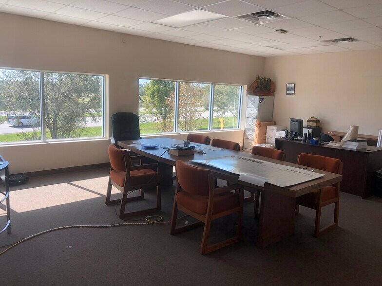 More Photos Of 2405 W Princeton St, Orlando Warehouse For Sale