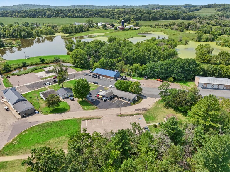 More Photos Of 309 Trail St, La Valle Restaurant For Sale