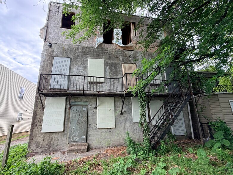 More Photos Of 1115 Upland St, Chester Apartments For Sale