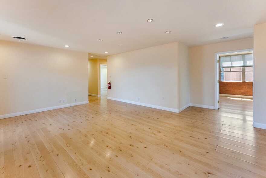 More Photos Of 9024 W Olympic Blvd, Beverly Hills Office For Lease