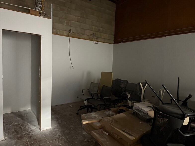 More Photos Of 691 Doctor Martin Luther King Junior Ave, Memphis Flex For Sale