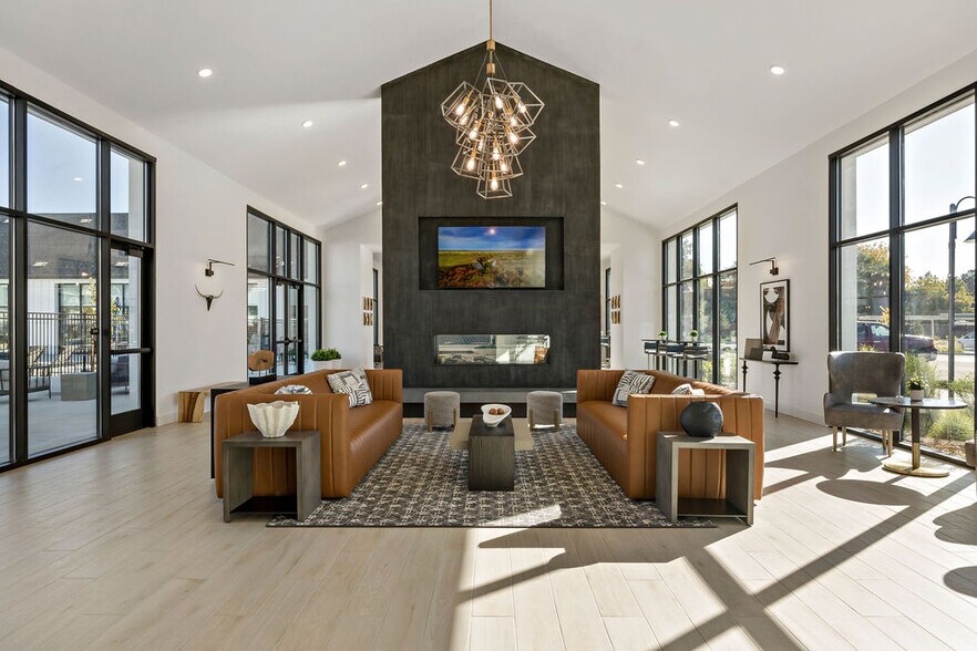 More Photos Of 2700 E Overland Rd, Meridian Apartments For Sale