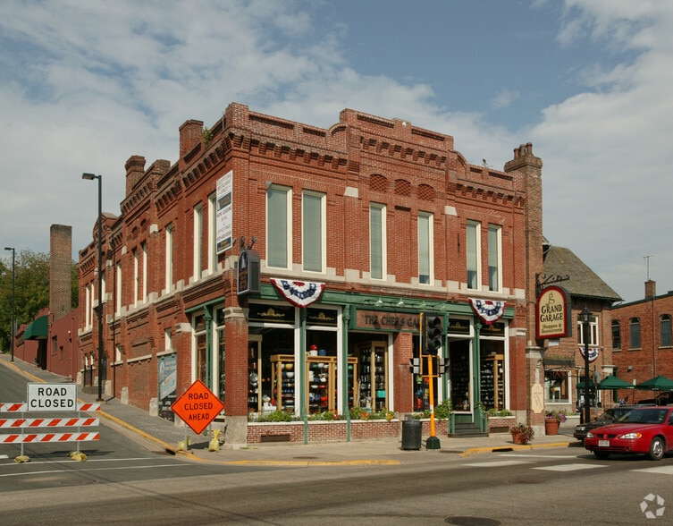 More Photos Of 324-326 S Main St, Stillwater General Retail For Sale