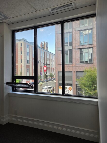 More Photos Of 144 Washington St, Newark Storefront Retail Office For Lease
