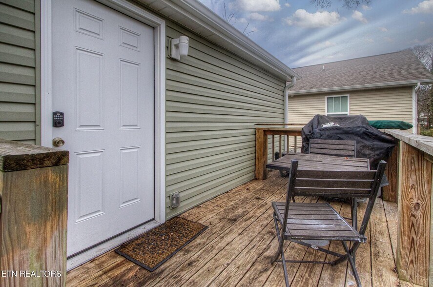 More Photos Of 2502 Harvey St, Knoxville Multifamily For Sale