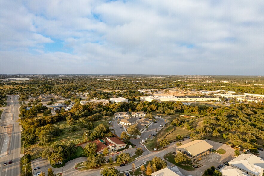 More Photos Of 1210 Cottonwood Crk, Cedar Park Office For Lease