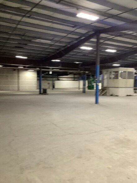 More Photos Of 334 County Route 49, Middletown Warehouse For Lease