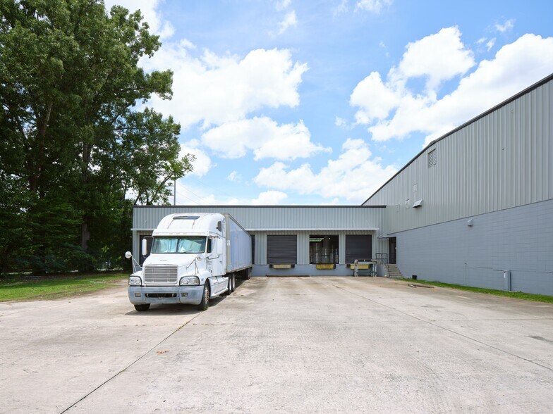 More Photos Of 4345 Confederate Way, Macon-Bibb Warehouse For Sale