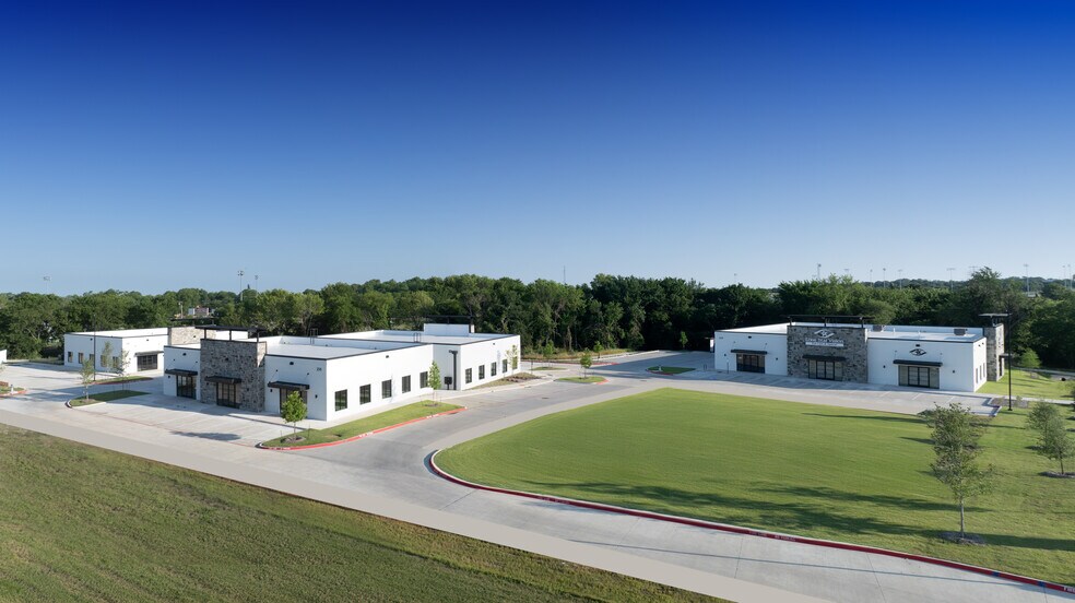 More Photos Of 235 S Preston Rd, Celina Medical For Lease