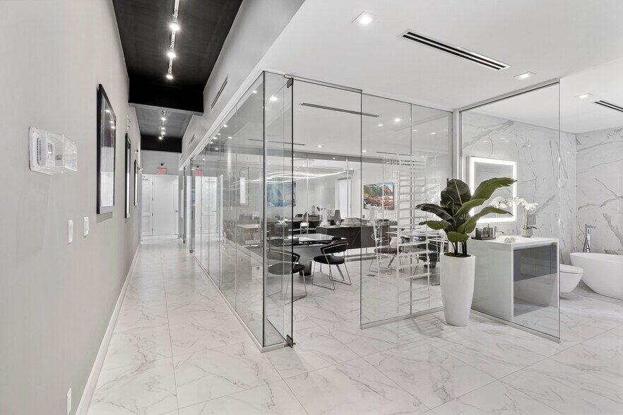 More Photos Of 542 N Miami Ave, Miami Storefront Retail Office For Lease
