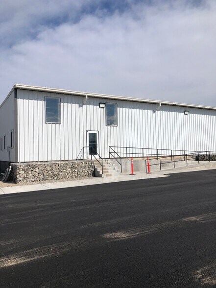 More Photos Of 55 Lodestone Way, Tooele Warehouse For Lease