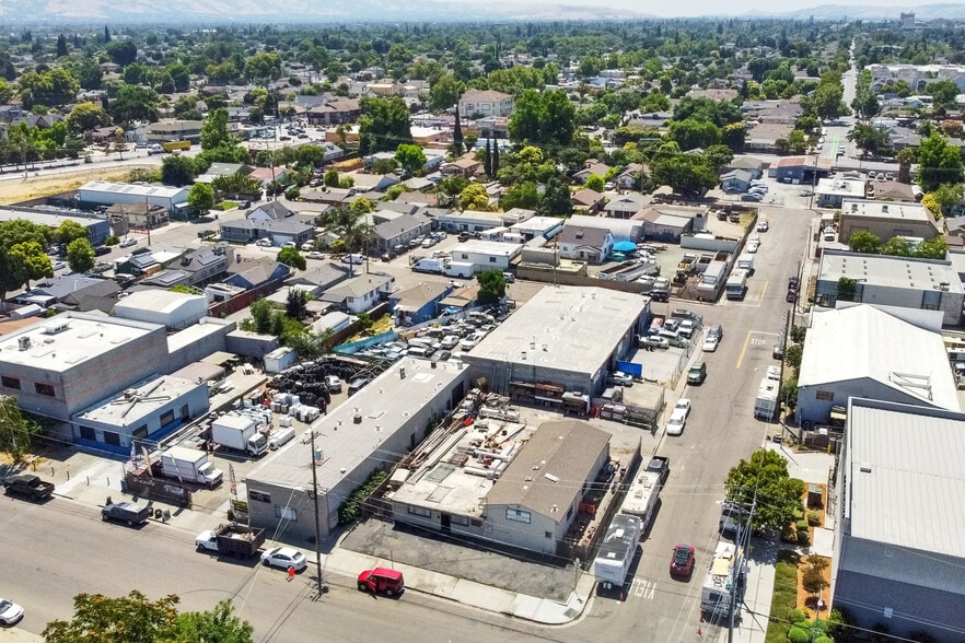 More Photos Of 502 Horning St, San Jose Service For Sale