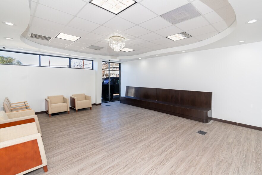 More Photos Of 1720 Yale St, Houston Medical For Lease