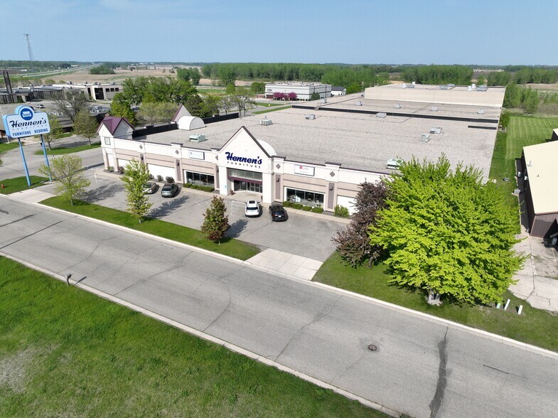 Primary Photo Of 3901 Abbott Dr, Willmar Freestanding For Sale