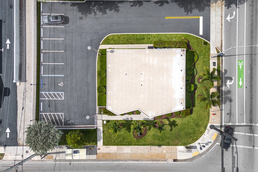 More Photos Of 330 Davie Blvd, Fort Lauderdale Office For Sale