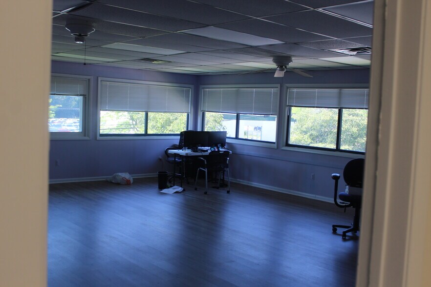 More Photos Of 3321 Doris Ave, Ocean Unknown For Lease