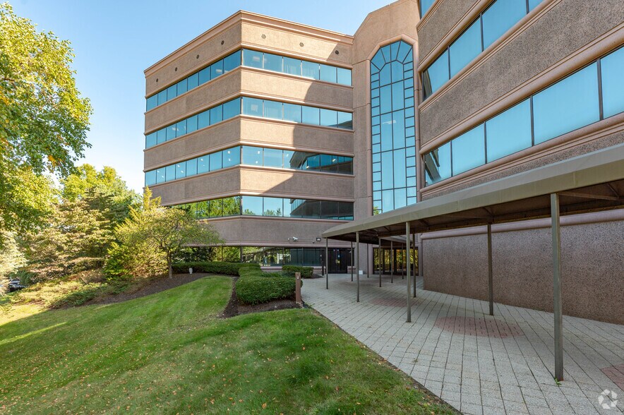 More Photos Of 99 Hawley Ln, Stratford Medical For Lease