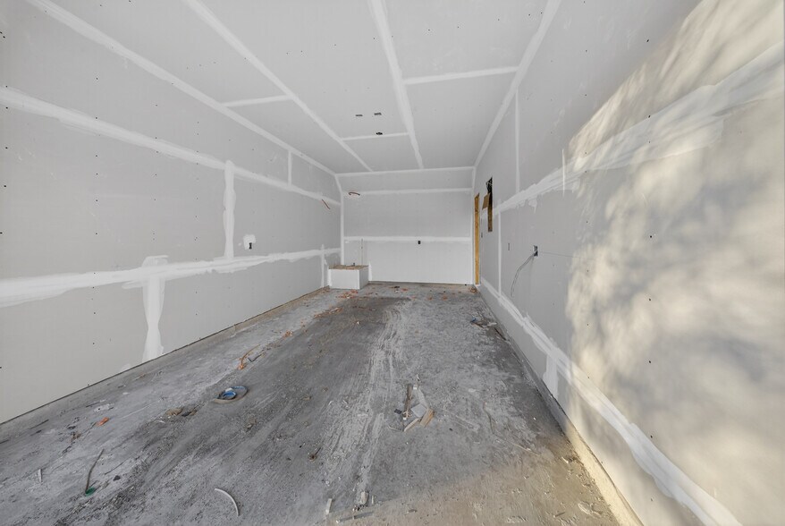 More Photos Of 525 Dakota St, San Antonio Multifamily For Sale