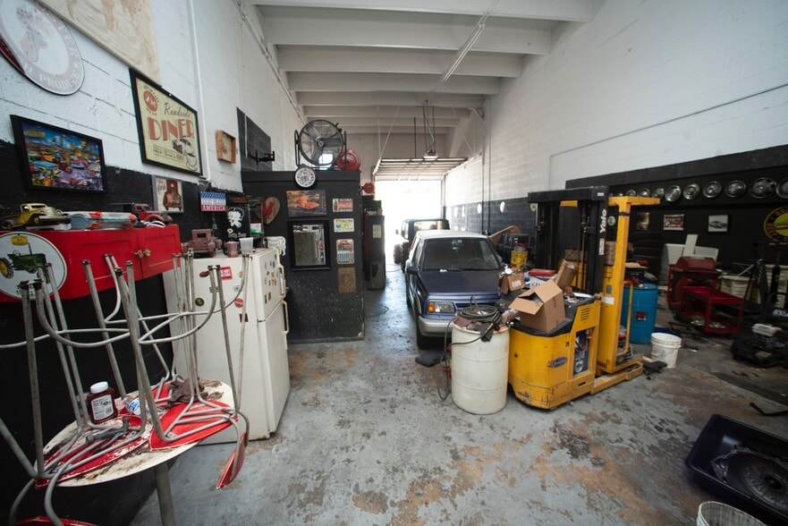More Photos Of 12432-12454 SW 128th St, Miami Warehouse For Sale