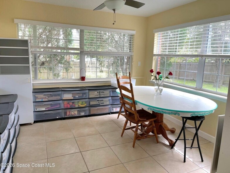 More Photos Of 2625 Garden St, Titusville Office For Sale
