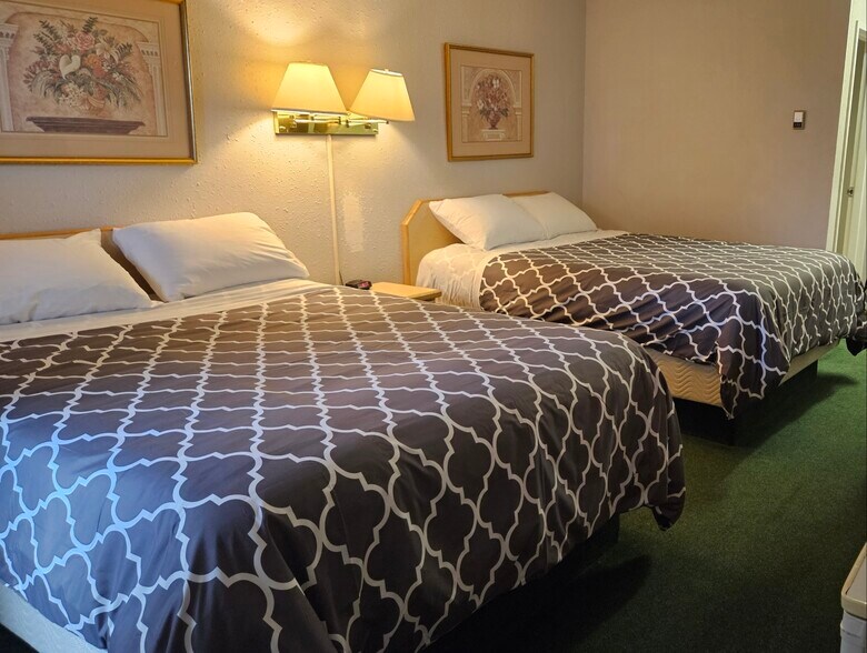 More Photos Of 238 Sims Ave, Weyburn Hotel For Sale