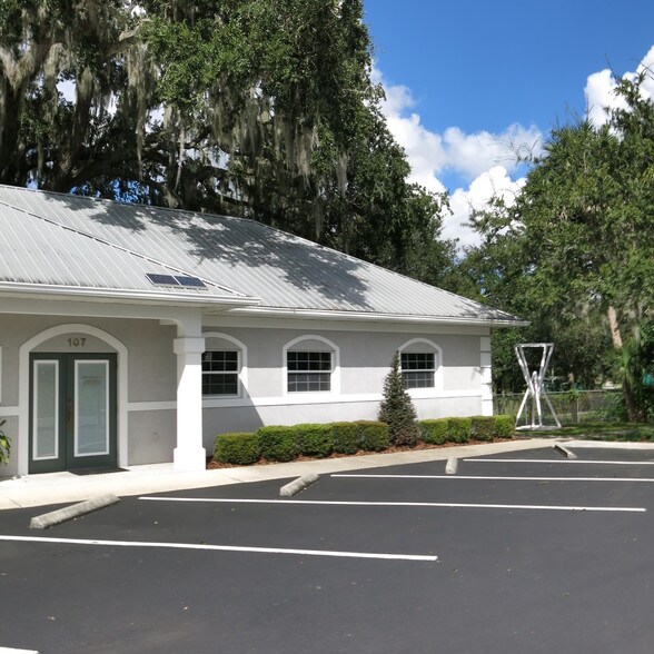 More Photos Of 105 E Church St, Deland Medical For Lease
