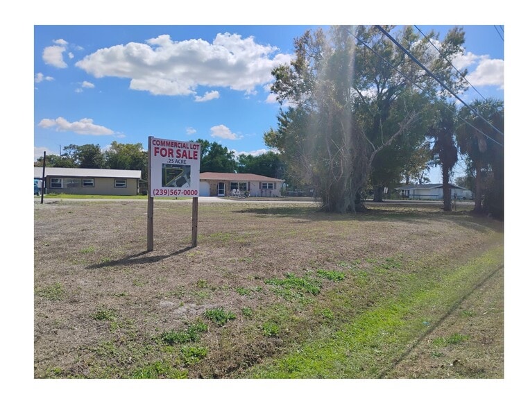 Primary Photo Of 208 Lakeview Dr, North Fort Myers Land For Sale