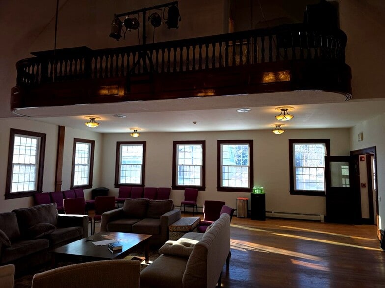 More Photos Of 20 Summer St, Bridgewater Religious Facility For Sale