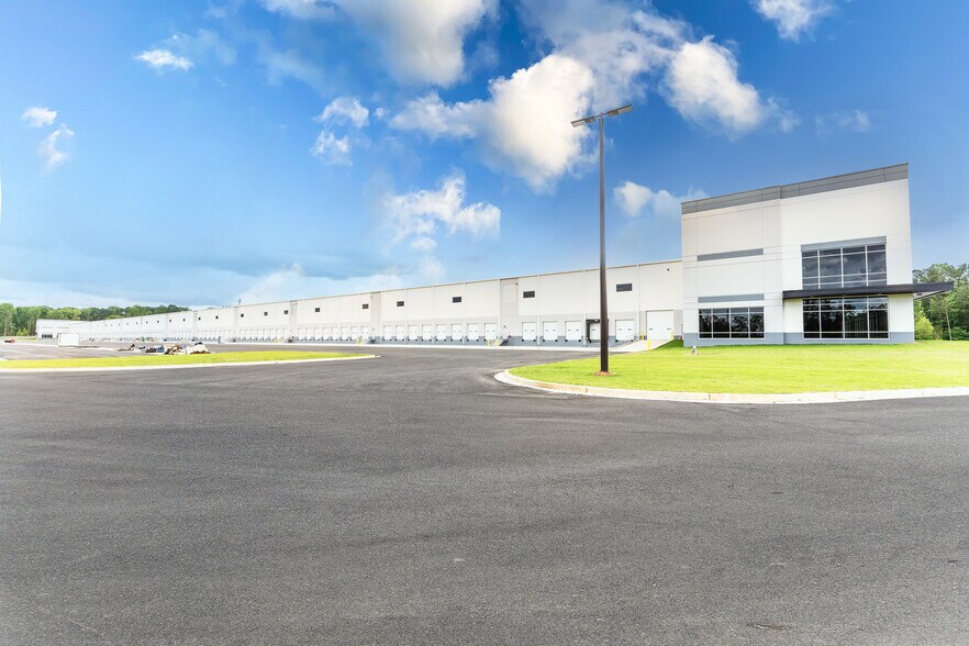 More Photos Of 1050 Douglas Hills Rd, Lithia Springs Unknown For Lease