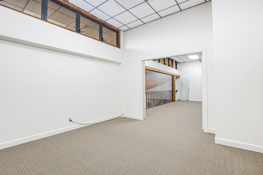 More Photos Of 5499 N Federal Hwy, Boca Raton Office For Sale