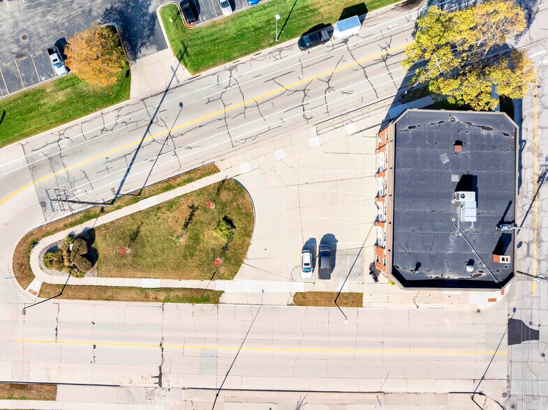 More Photos Of 501 S Washington St, Green Bay Research And Development For Lease