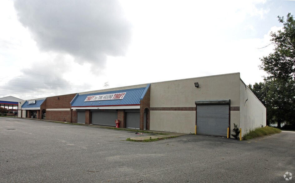 More Photos Of 4205 W Mercury Blvd, Hampton Freestanding For Sale