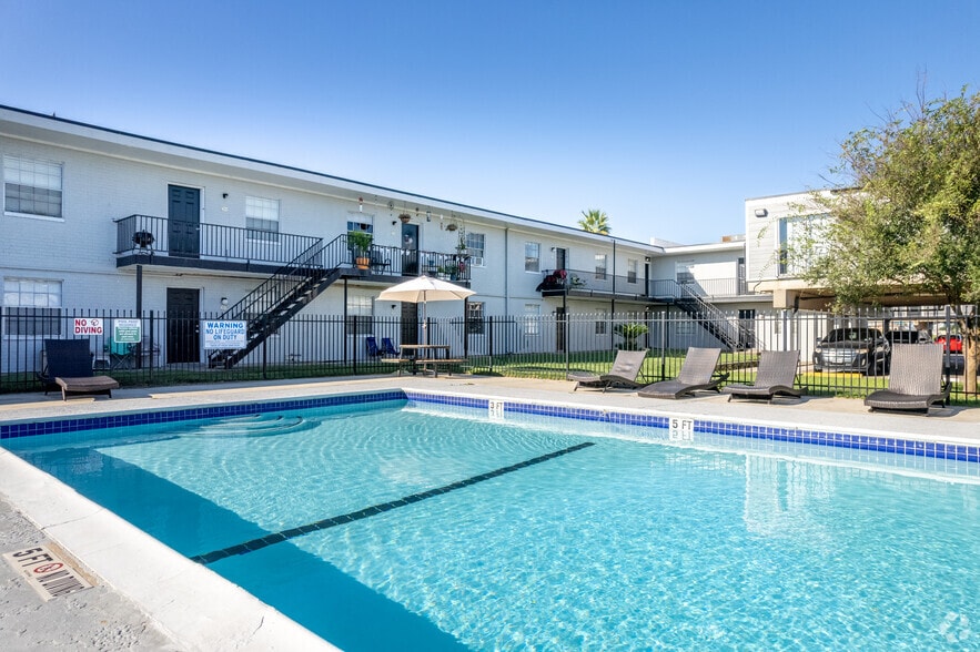 More Photos Of 8020 Stewart Rd, Galveston Apartments For Sale