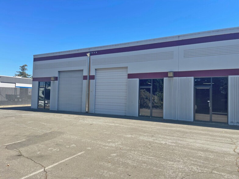 More Photos Of 1250 Holm Rd, Petaluma Warehouse For Lease