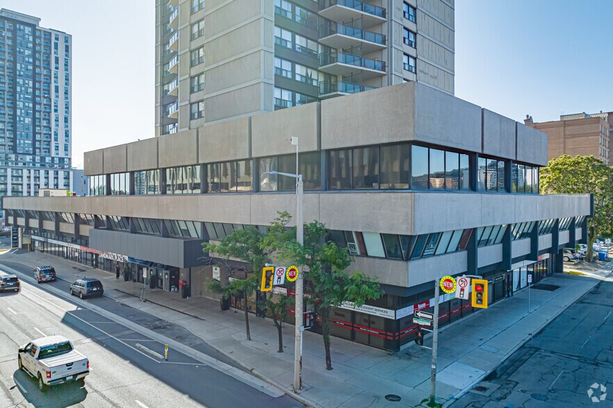 More Photos Of 100 Main St E, Hamilton Apartments For Lease