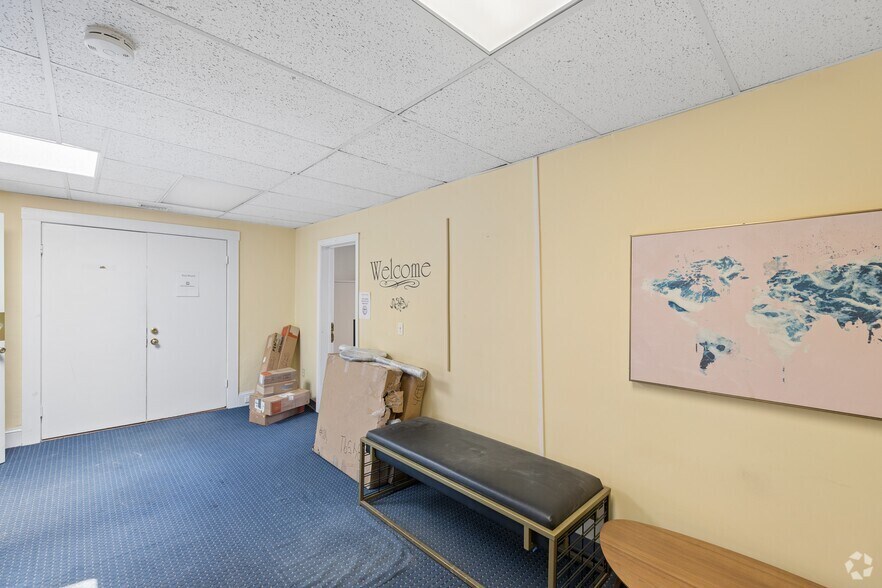 More Photos Of 1534 Dorchester Ave, Dorchester Storefront Retail Office For Lease