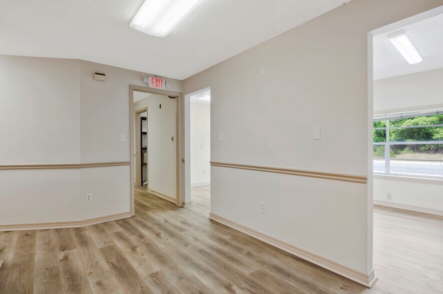 More Photos Of 5603 Stewart St, Milton Medical For Sale