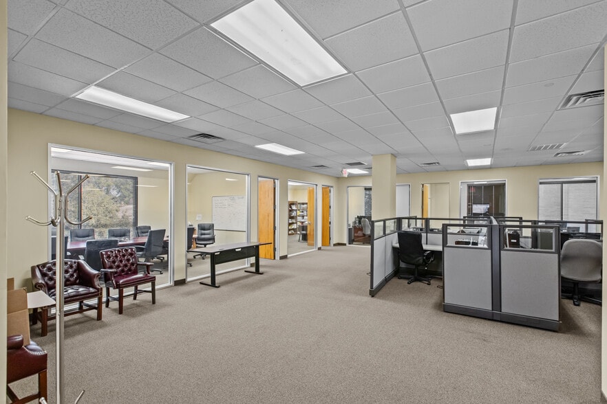 More Photos Of 901 Waterfall Way, Richardson Office For Sale